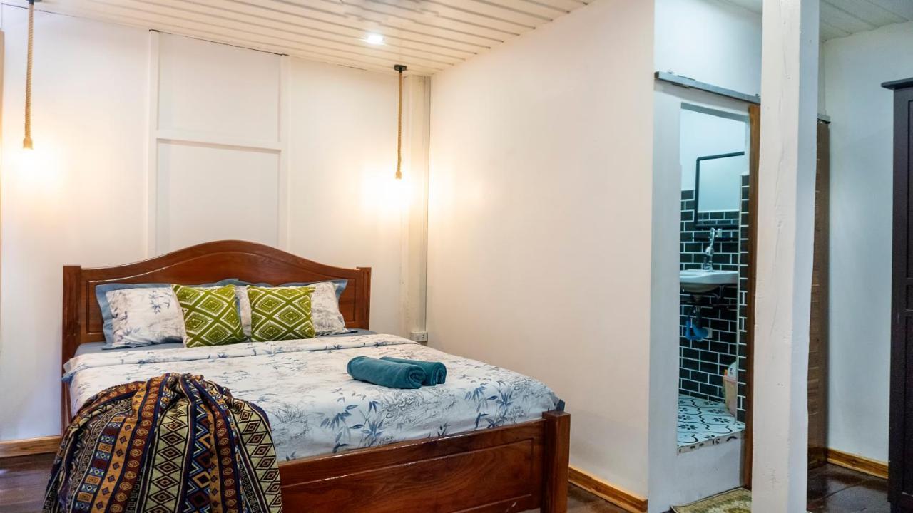 La Casa De Jardin Hostel หลวงพระบาง ภายนอก รูปภาพ