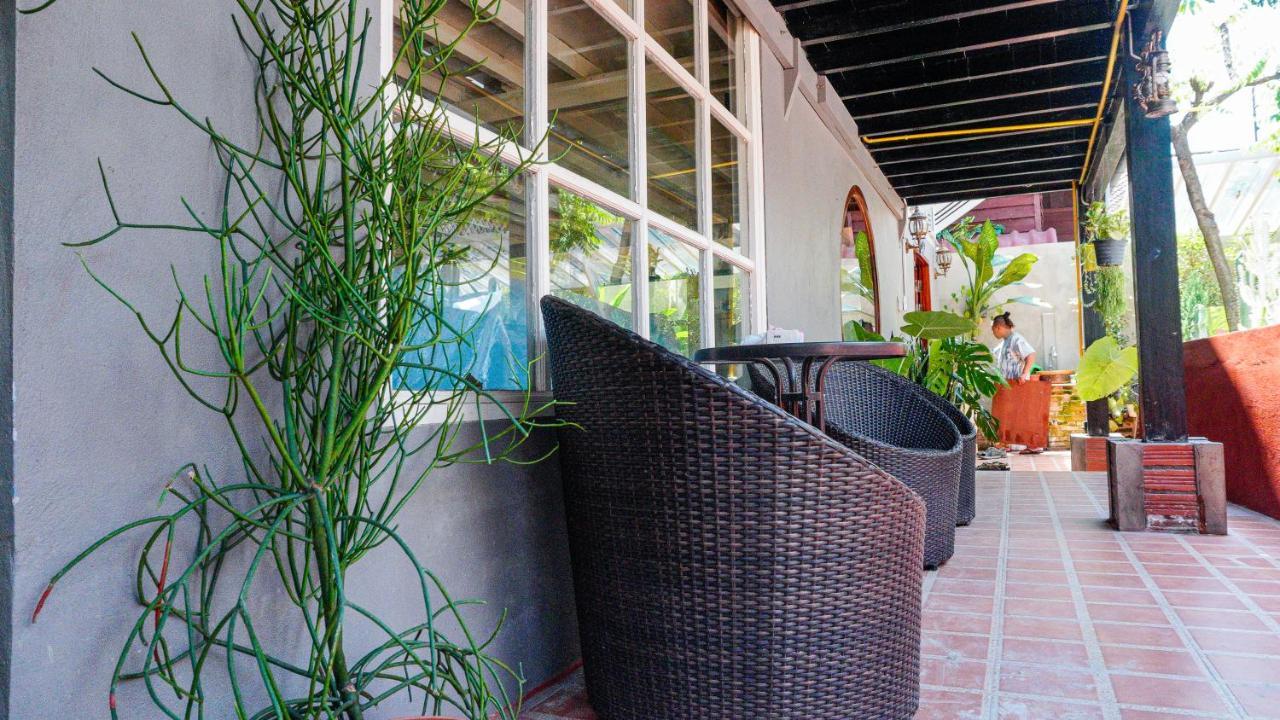 La Casa De Jardin Hostel หลวงพระบาง ภายนอก รูปภาพ